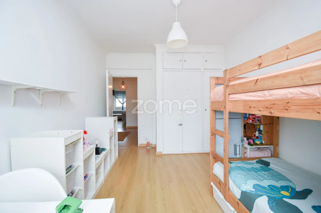 Apartamento T2 para Venda em Carcavelos e Parede Foto 15
