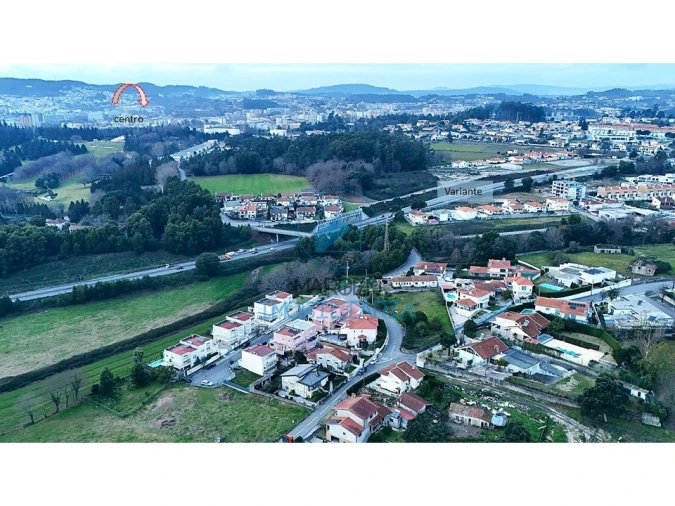 Moradia T5 para Venda em Antas e Abade de Vermoim Foto 1