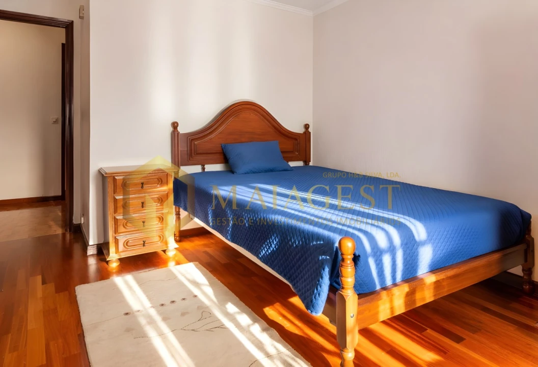 Apartamento T2 para Venda em Vilar de Andorinho Foto 9