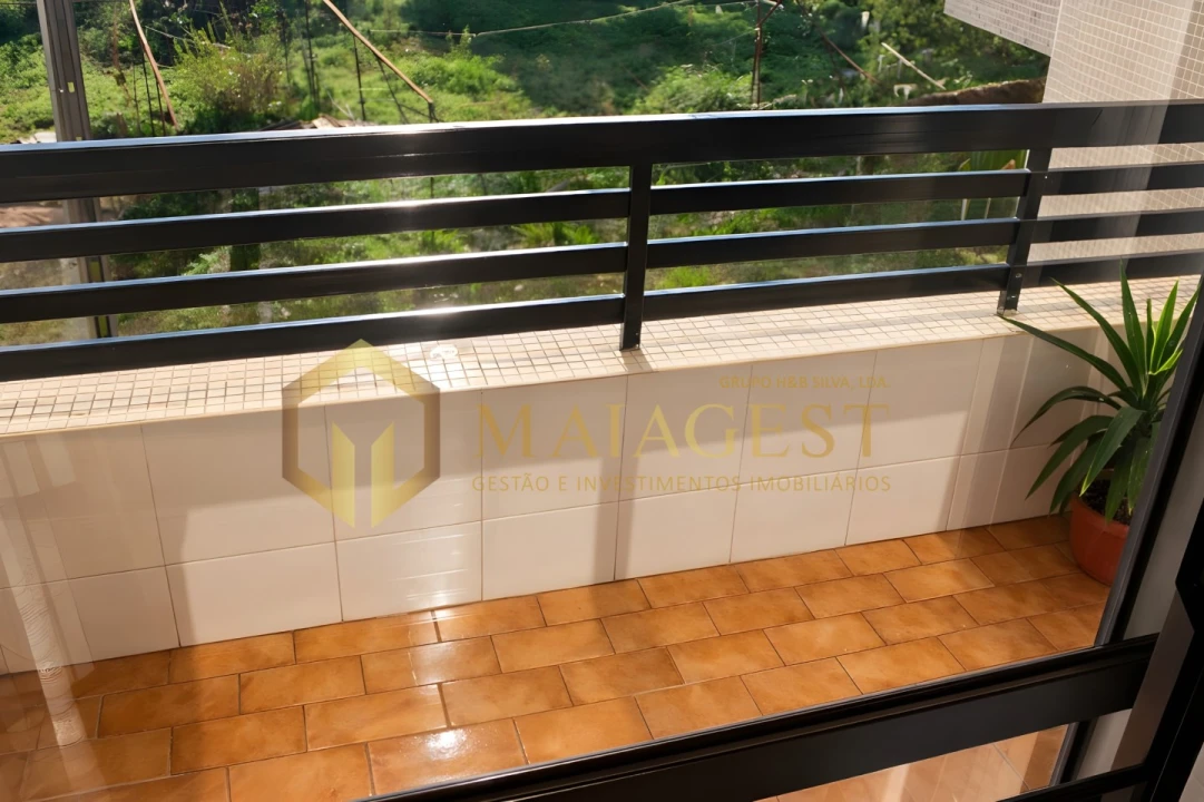 Apartamento T2 para Venda em Vilar de Andorinho Foto 13