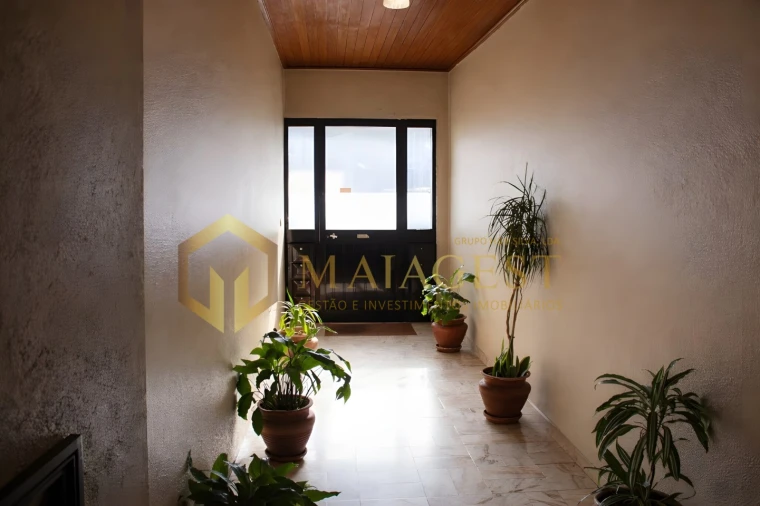 Apartamento T2 para Venda em Vilar de Andorinho Foto 17