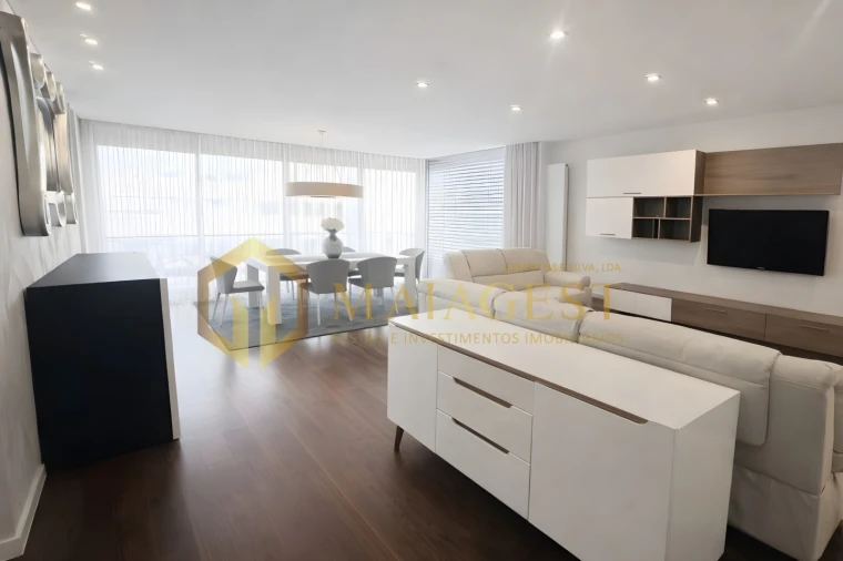 Apartamento T3 para Arrendamento em Canidelo Foto 3