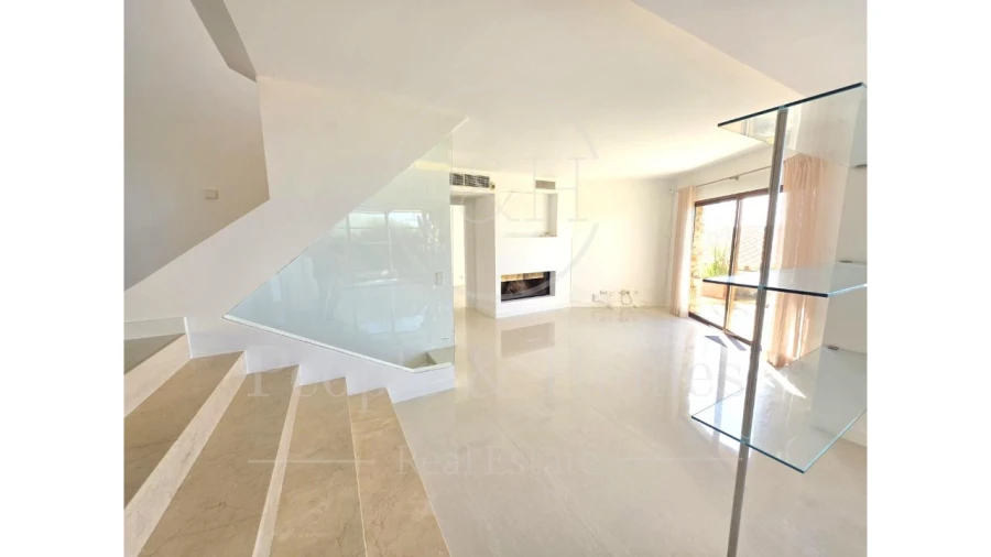 Moradia T3 para Venda em Alcabideche Foto 11