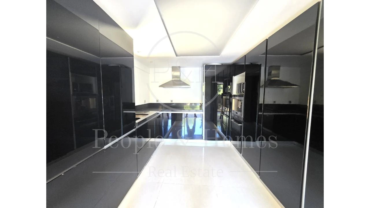 Moradia T3 para Venda em Alcabideche Foto 18