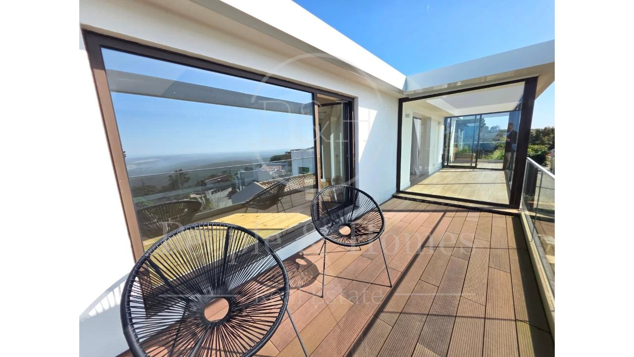 Moradia T3 para Venda em Alcabideche Foto 39