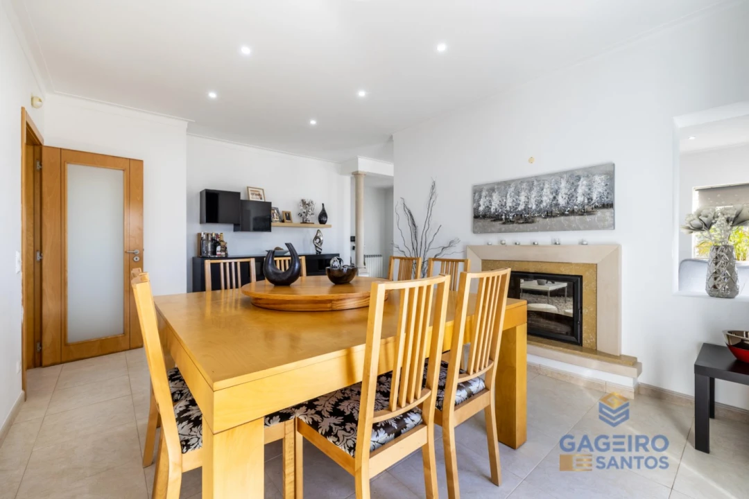 Moradia T4 para Venda em São Martinho do Porto Foto 3