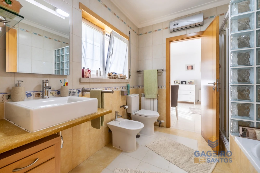 Moradia T4 para Venda em São Martinho do Porto Foto 7