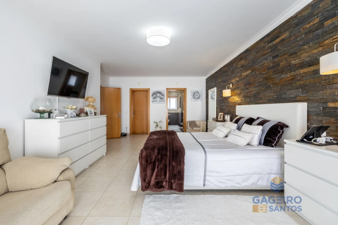 Moradia T4 para Venda em São Martinho do Porto Foto 33