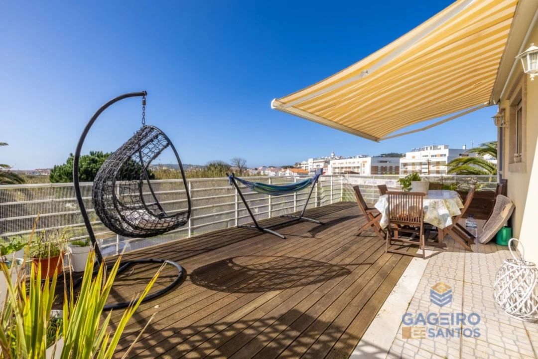 Moradia T4 para Venda em São Martinho do Porto Foto 38