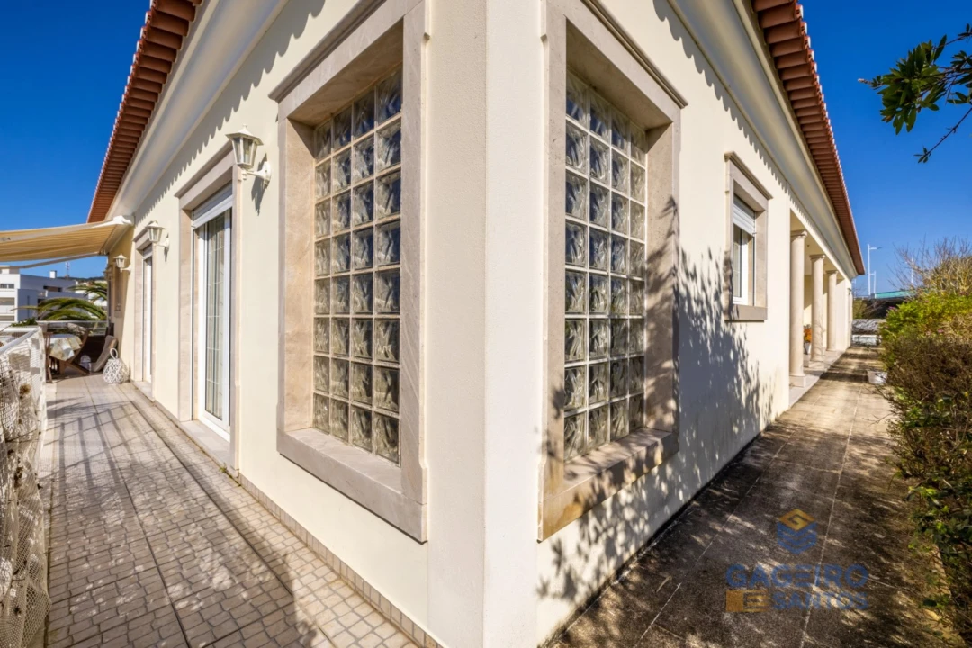 Moradia T4 para Venda em São Martinho do Porto Foto 39