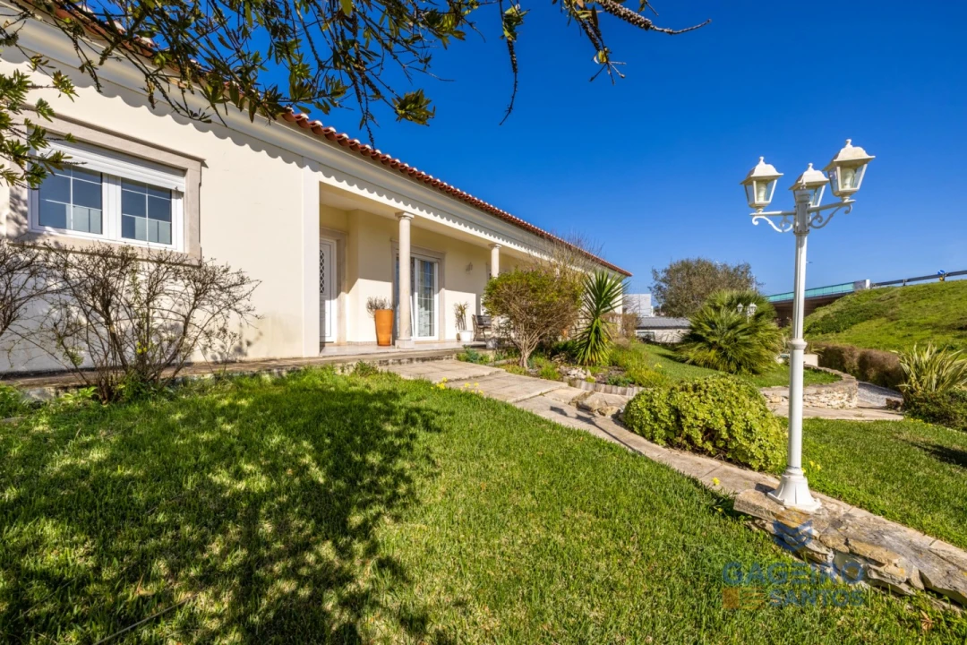 Moradia T4 para Venda em São Martinho do Porto Foto 42