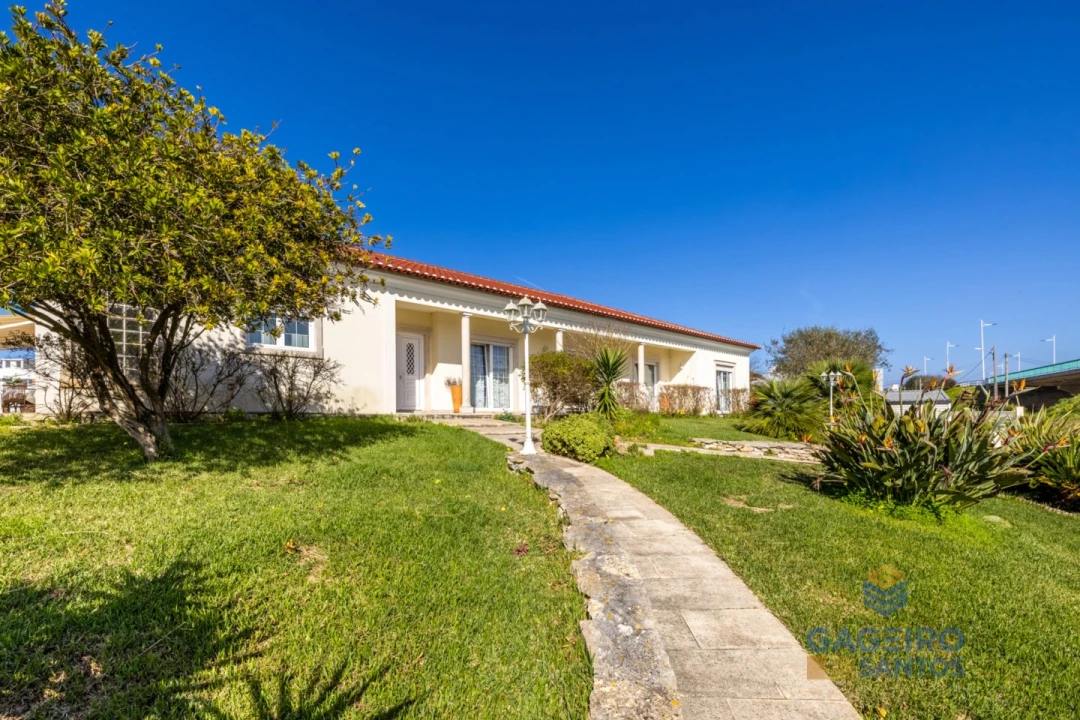 Moradia T4 para Venda em São Martinho do Porto Foto 43