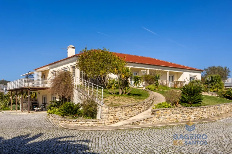 Moradia T4 para Venda em São Martinho do Porto Foto 1