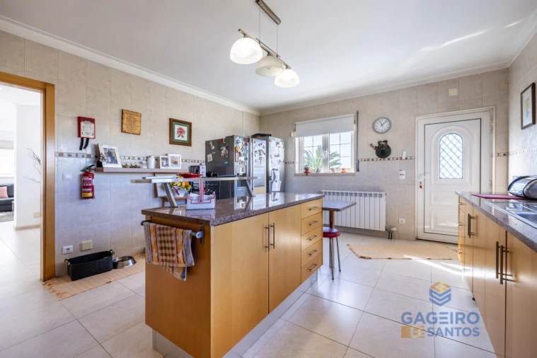 Moradia T4 para Venda em São Martinho do Porto Foto 19