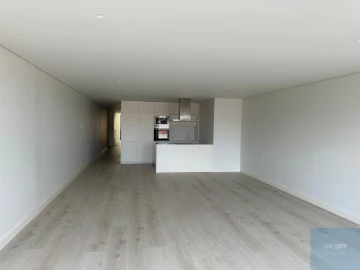 Apartamento T2 para Venda em Santa Marinha e São Pedro da Afurada
