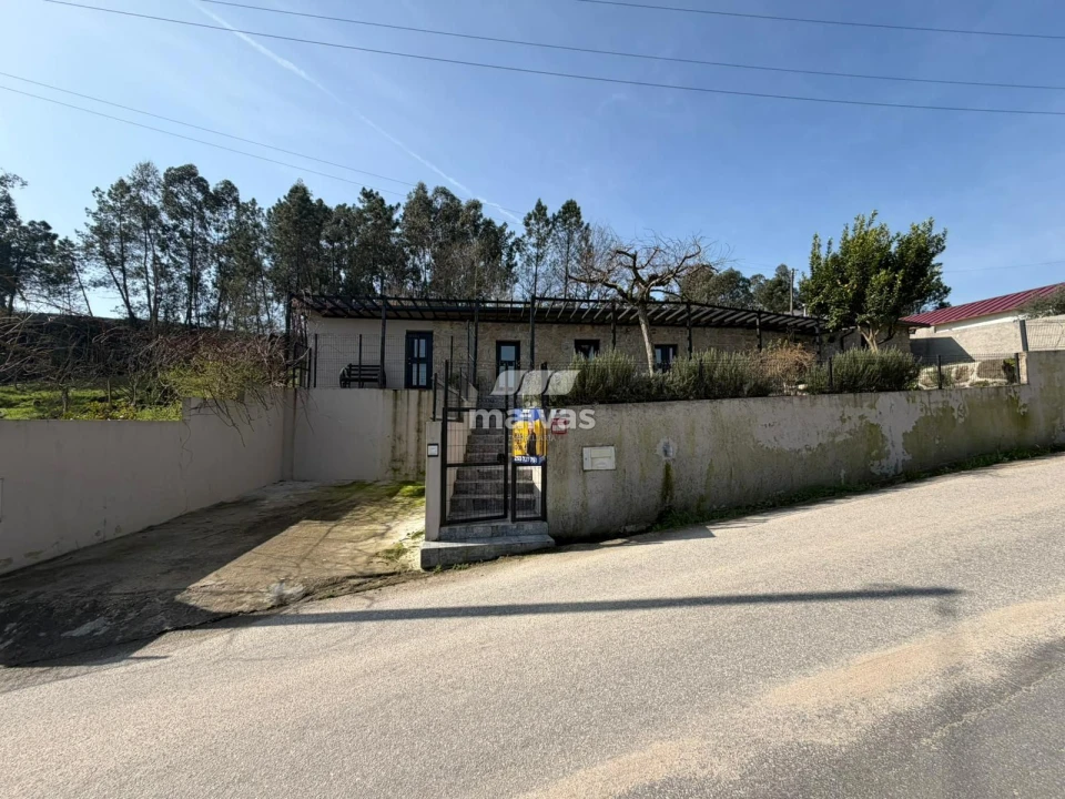 Moradia T3 para Venda em Sabariz Foto 16