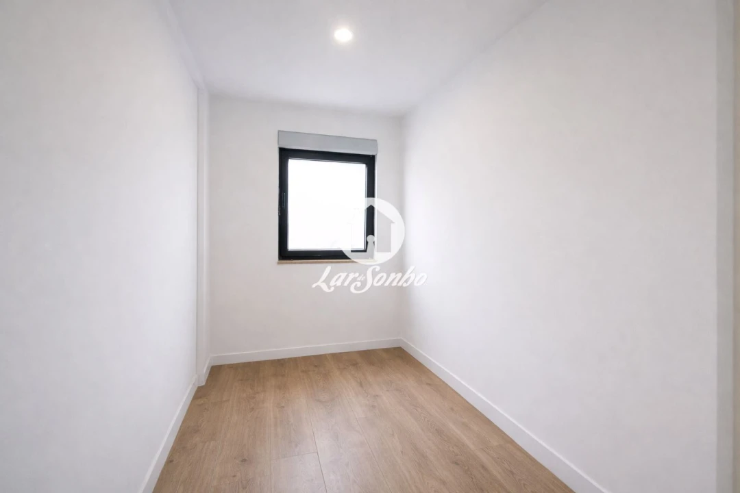 Apartamento T3 para Venda em Balugães Foto 10