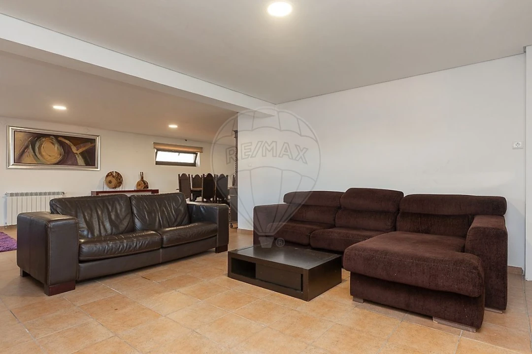 Moradia T6 para Venda em Covões e Camarneira Foto 10