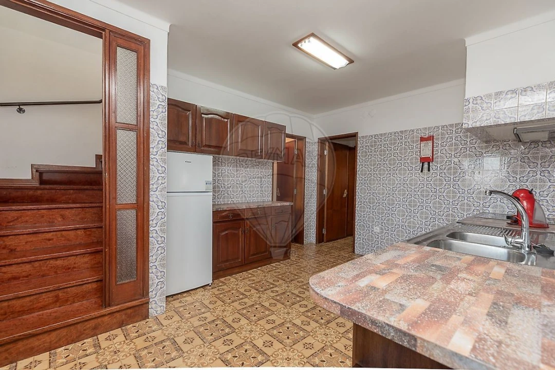 Moradia T6 para Venda em Covões e Camarneira Foto 15