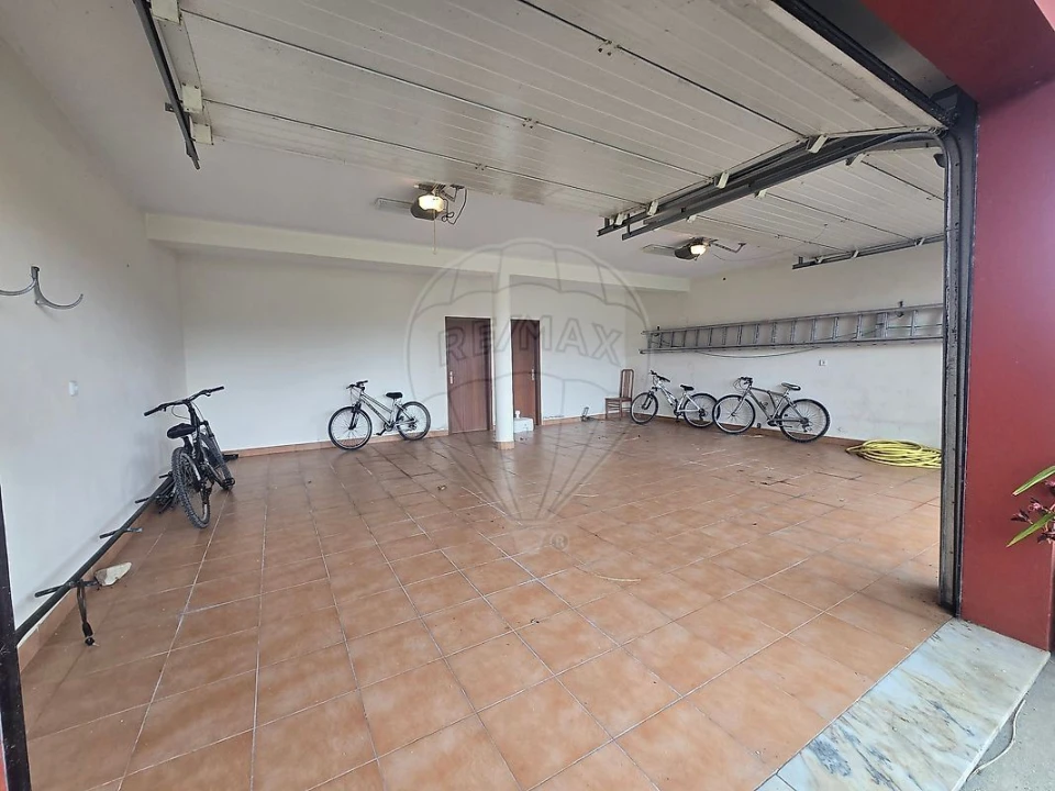 Moradia T6 para Venda em Covões e Camarneira Foto 25