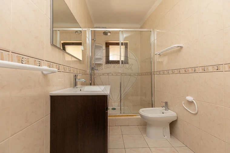 Moradia T6 para Venda em Covões e Camarneira Foto 14