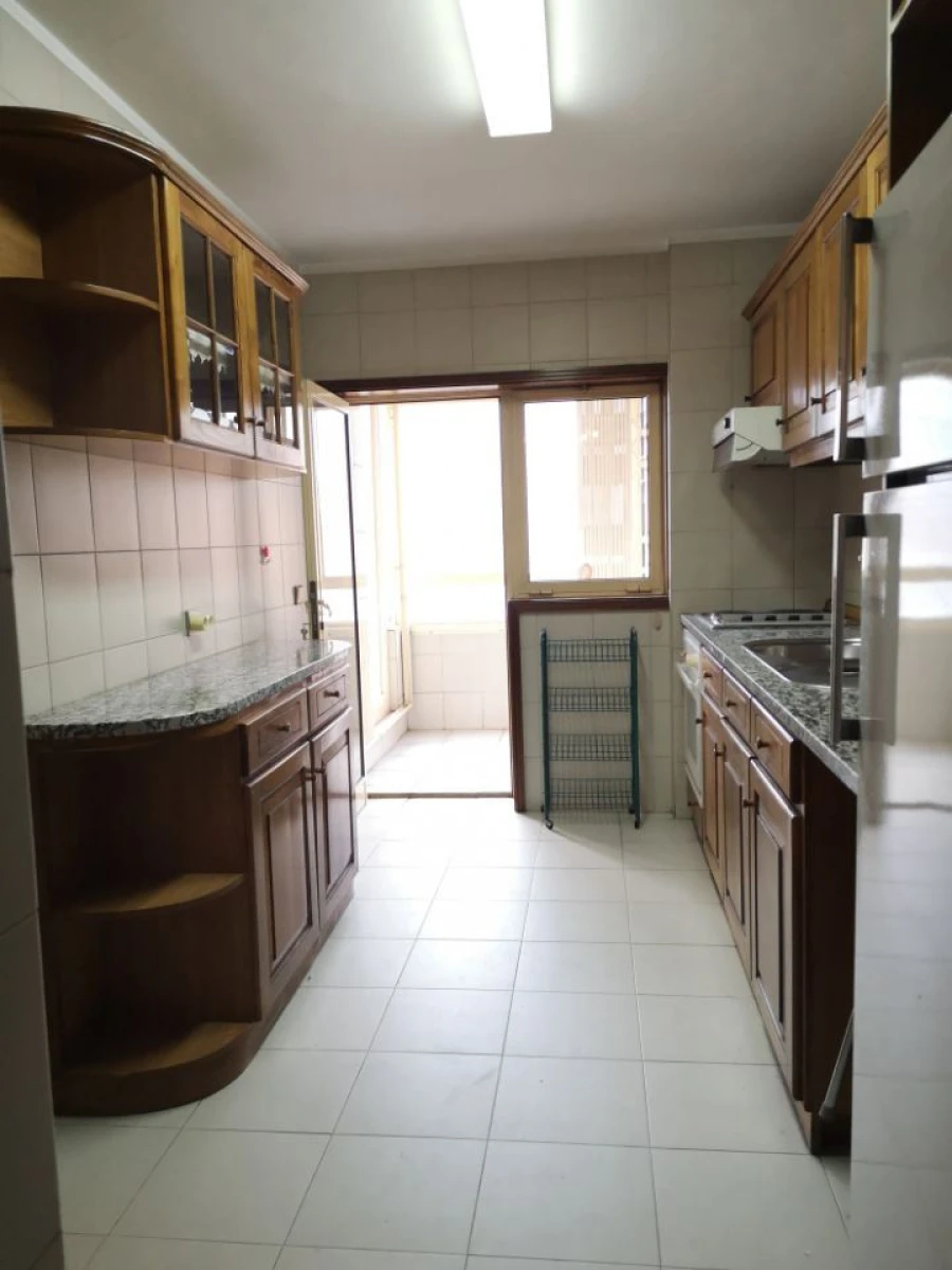Apartamento T2 para Arrendamento em Mafamude e Vilar do Paraíso Foto 4