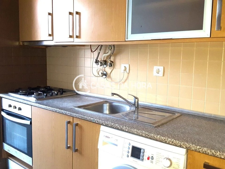 Apartamento T2 para Arrendamento em Penha de França Foto 1