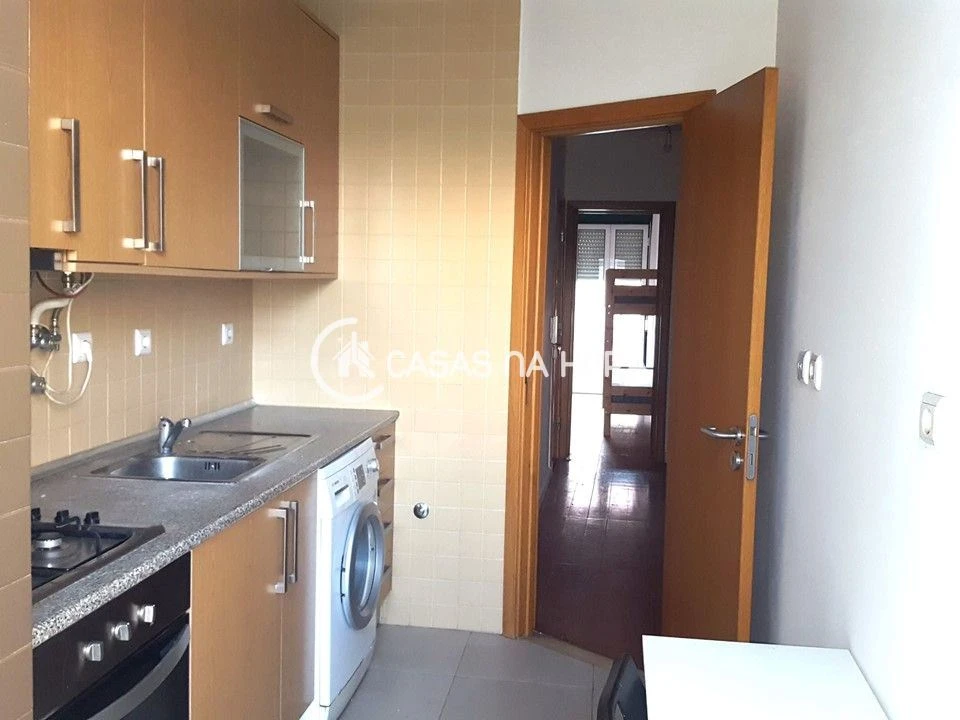 Apartamento T2 para Arrendamento em Penha de França Foto 3