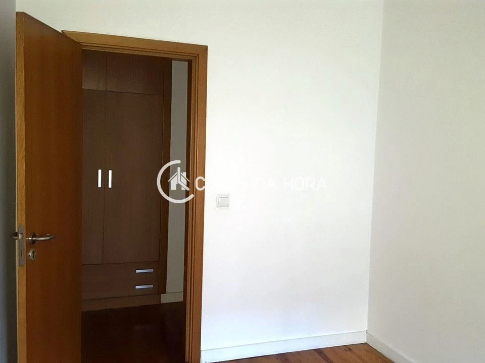 Apartamento T2 para Arrendamento em Penha de França Foto 13