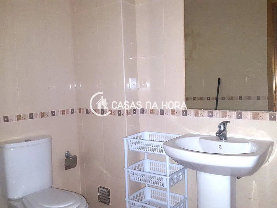 Apartamento T2 para Arrendamento em Penha de França Foto 19