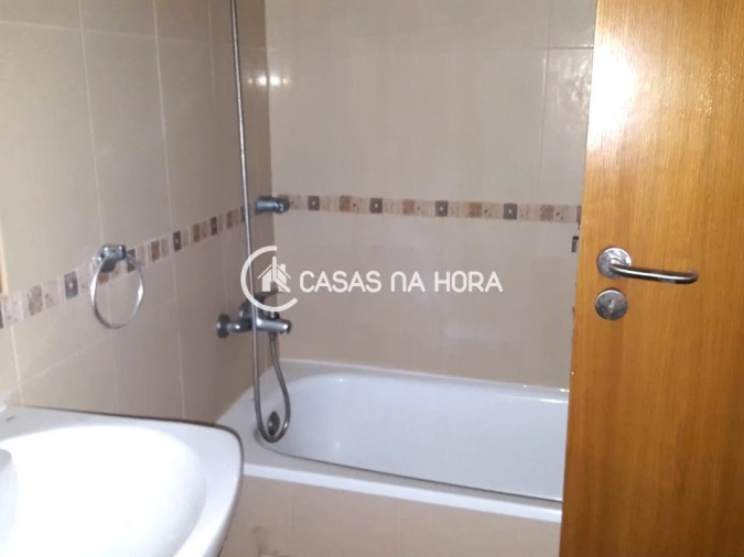 Apartamento T2 para Arrendamento em Penha de França Foto 21