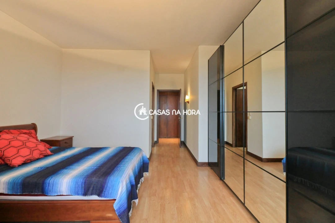 Apartamento T3 para Arrendamento em Ramalde Foto 9