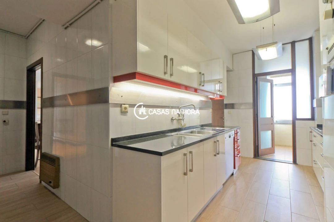 Apartamento T3 para Arrendamento em Ramalde Foto 22