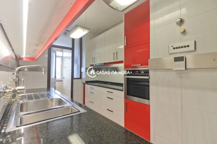 Apartamento T3 para Arrendamento em Ramalde Foto 14