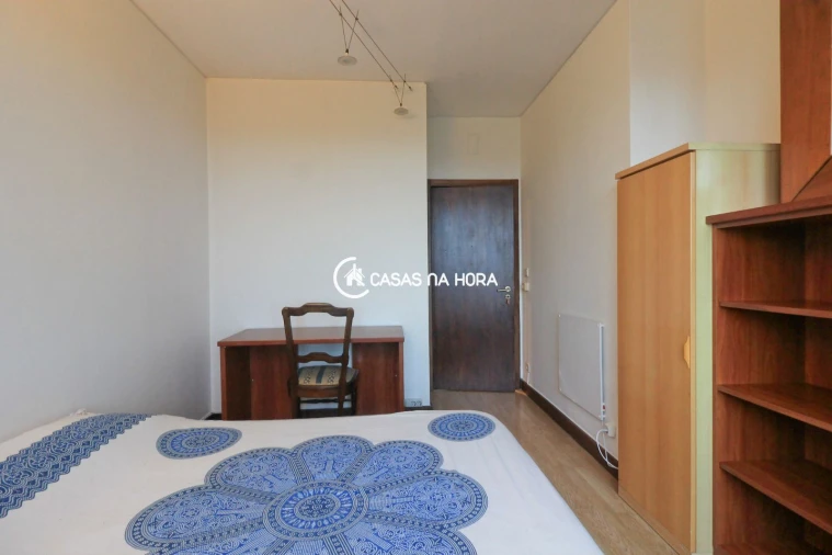 Apartamento T3 para Arrendamento em Ramalde Foto 16
