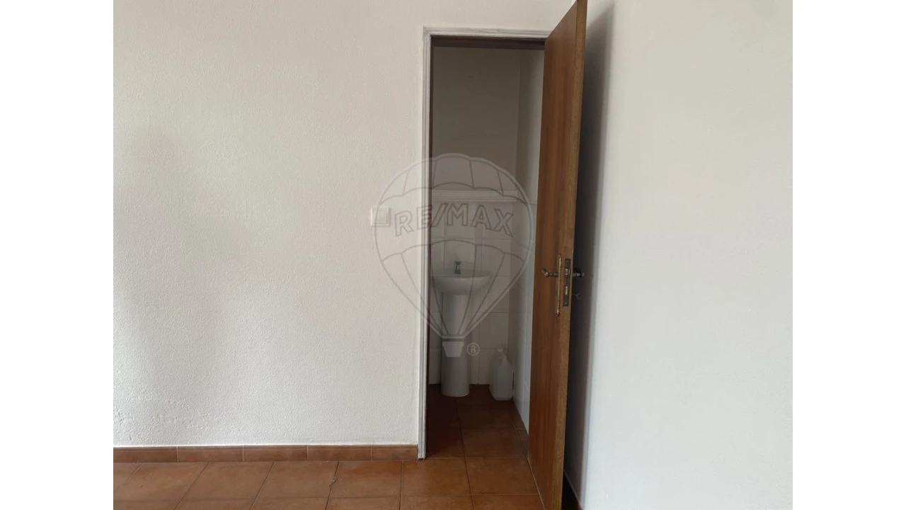 Loja para Venda em Castanheira do Ribatejo e Cachoeiras Foto 10