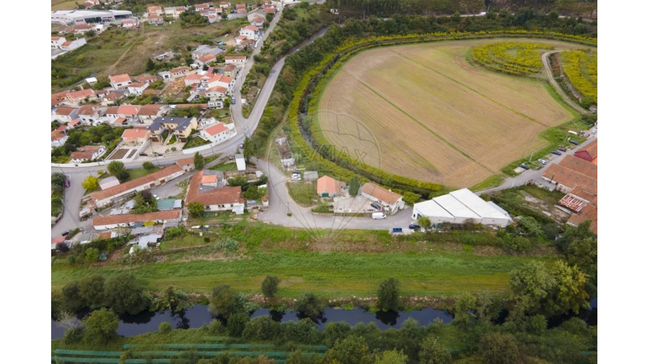 Quinta T0 para Venda em Campo e Sobrado Foto 9