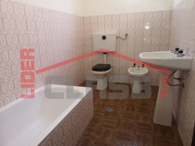 Moradia T4 para Venda em Felgueiras e Maçores Foto 4