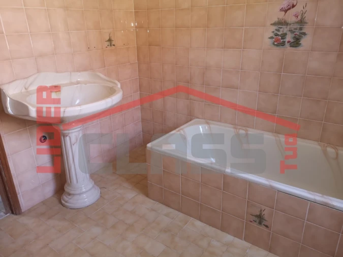 Moradia T4 para Venda em Felgueiras e Maçores Foto 10