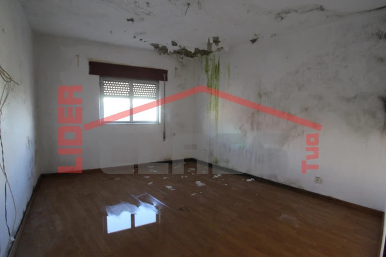 Moradia T3 para Venda em Brunhozinho, Castanheira e Sanhoane Foto 12