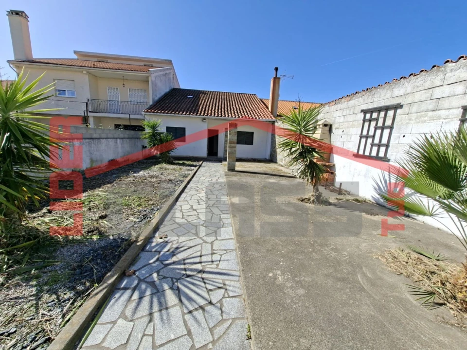 Moradia T2 para Venda em Alfandega da Fe Foto 4