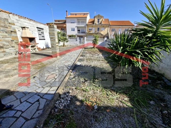 Moradia T2 para Venda em Alfandega da Fe Foto 6