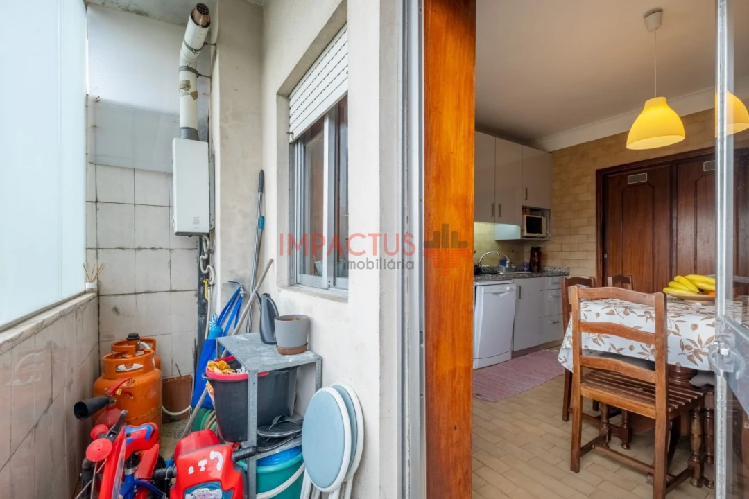 Apartamento T3 para Venda em Castêlo da Maia Foto 14
