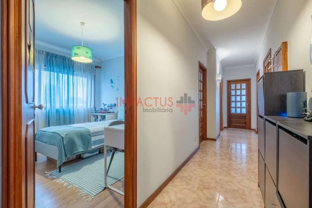 Apartamento T3 para Venda em Castêlo da Maia Foto 17