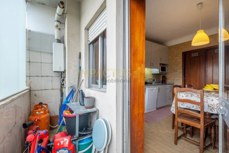 Apartamento T3 para Venda em Castêlo da Maia Foto 14