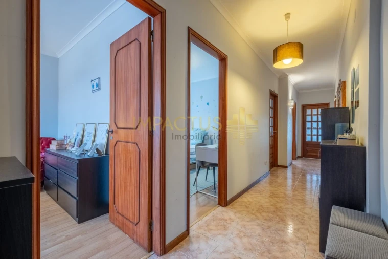 Apartamento T3 para Venda em Castêlo da Maia Foto 27
