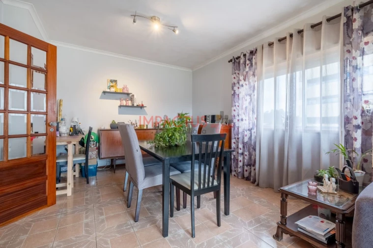 Apartamento T3 para Venda em Castêlo da Maia Foto 9