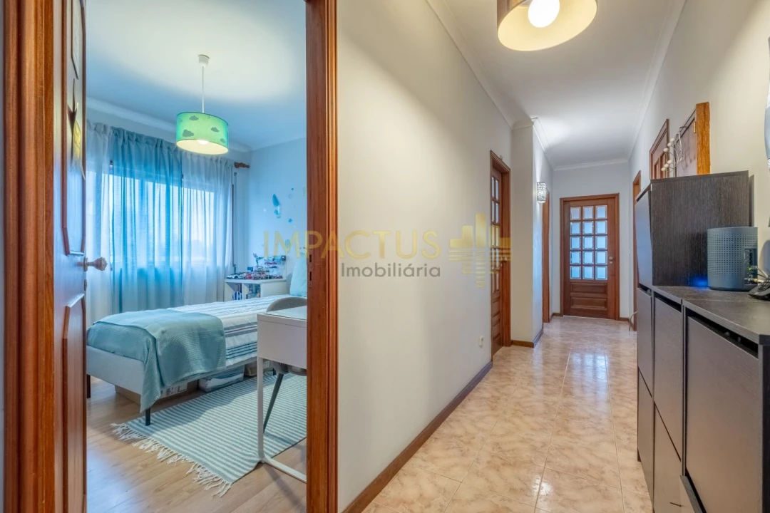 Apartamento T3 para Venda em Castêlo da Maia Foto 17