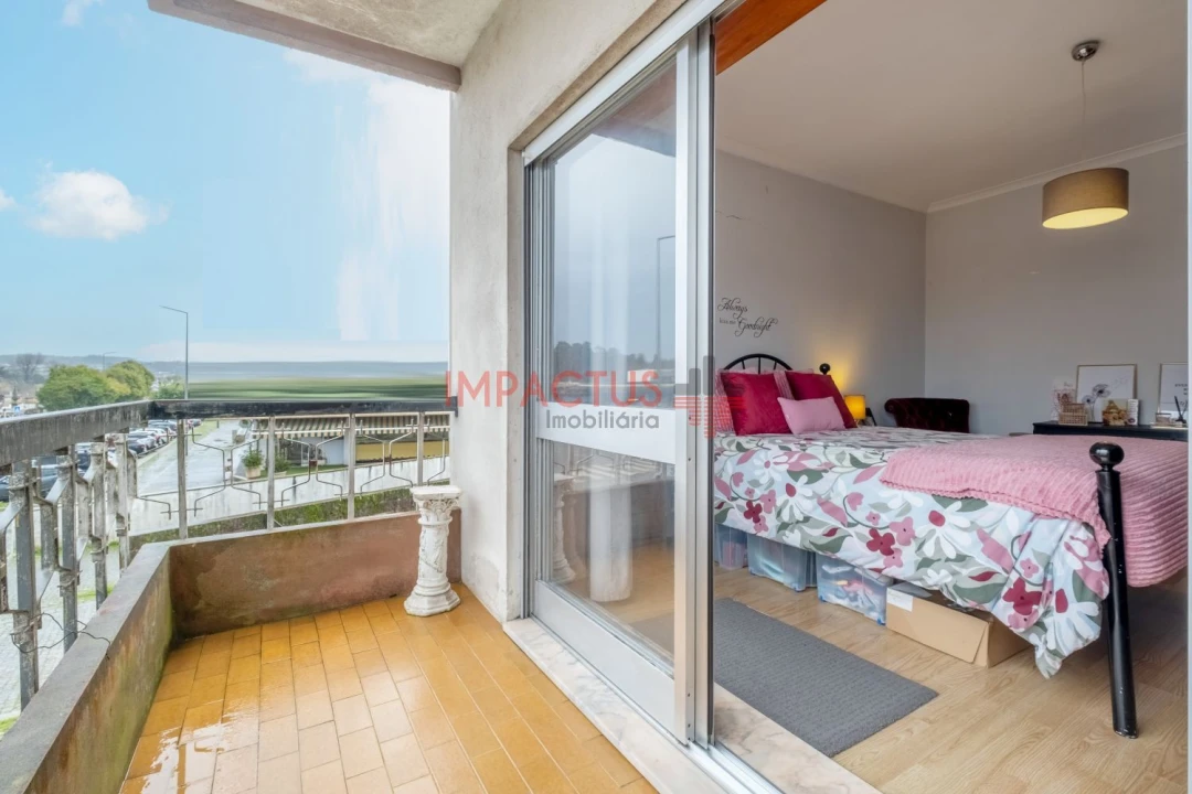 Apartamento T3 para Venda em Castêlo da Maia Foto 30