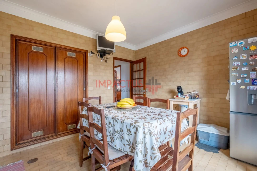 Apartamento T3 para Venda em Castêlo da Maia Foto 12